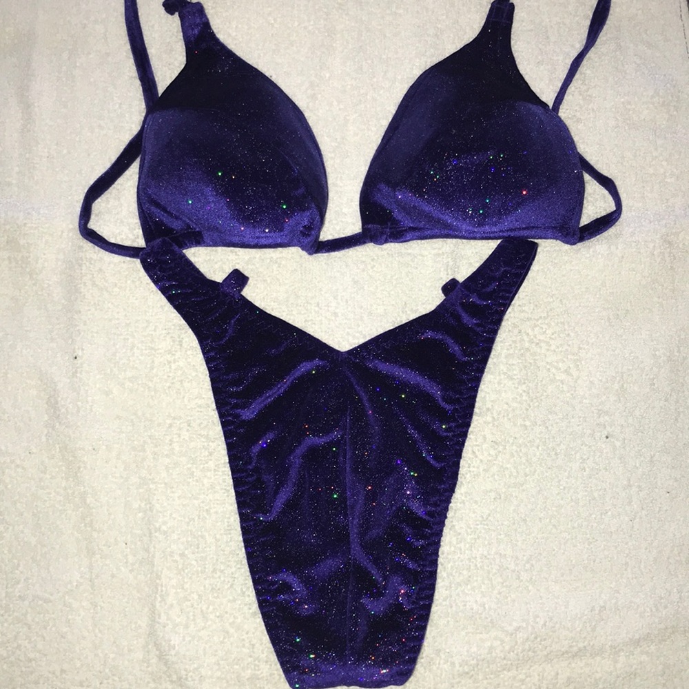 Competition Suit - Picture 2 of 9